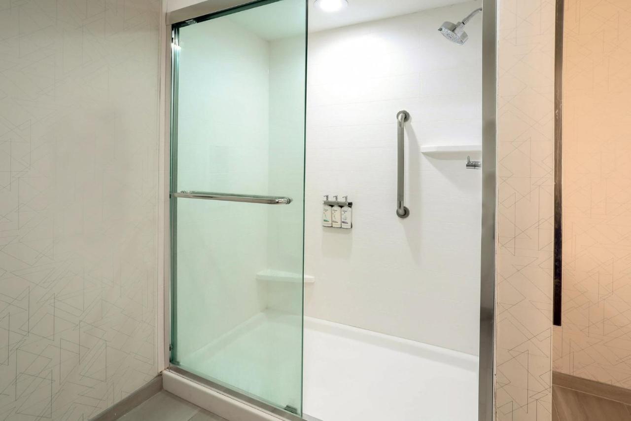 Holiday Inn Express Hotel & Suites Dover By Ihg Εξωτερικό φωτογραφία