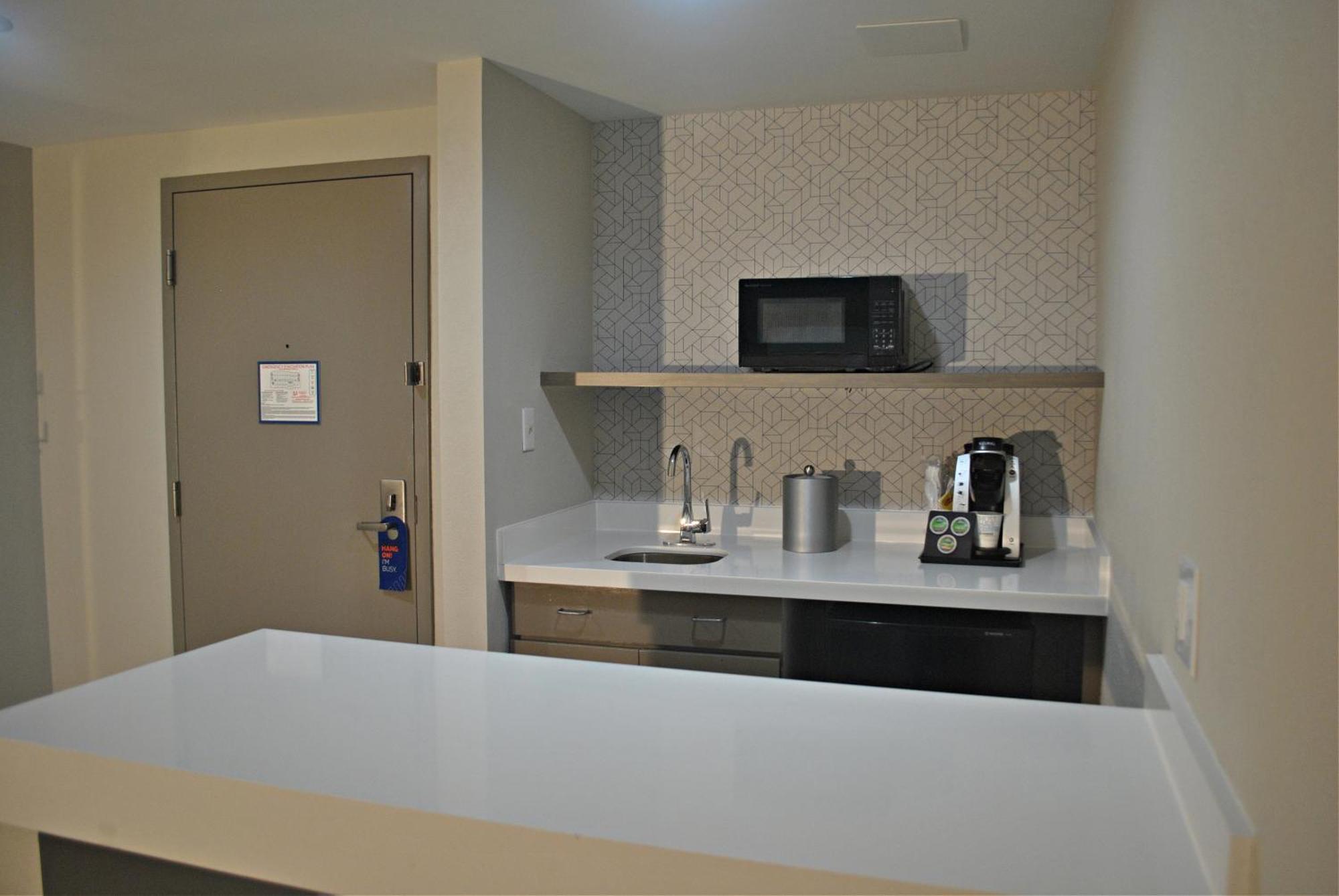 Holiday Inn Express Hotel & Suites Dover By Ihg Εξωτερικό φωτογραφία