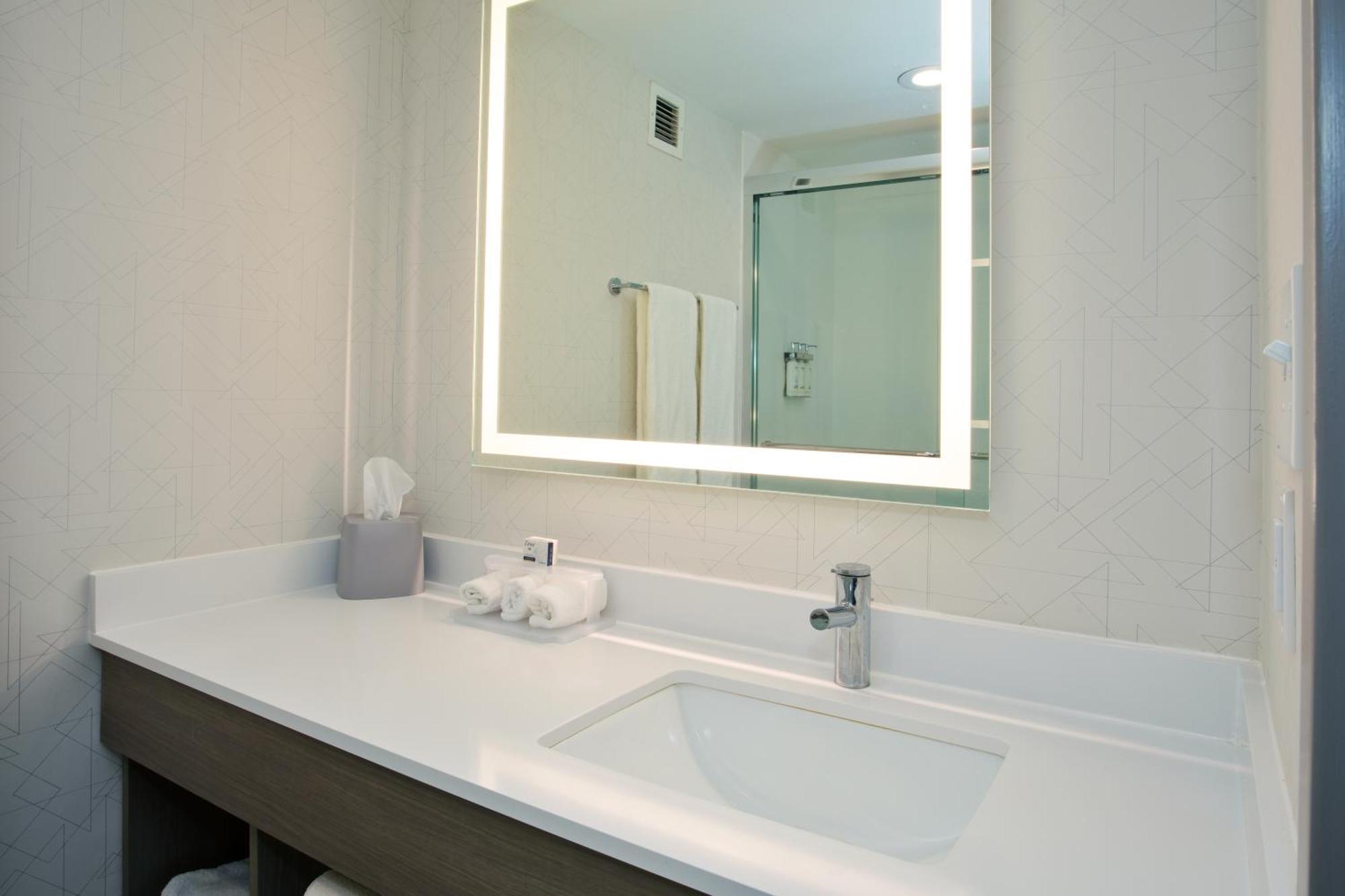 Holiday Inn Express Hotel & Suites Dover By Ihg Εξωτερικό φωτογραφία